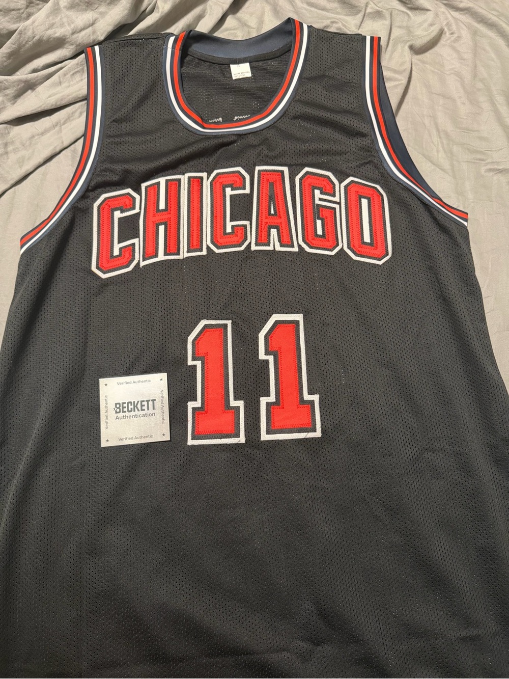 Chicago #11 Black and Red Basketball Jersey - Men size Xl Signed